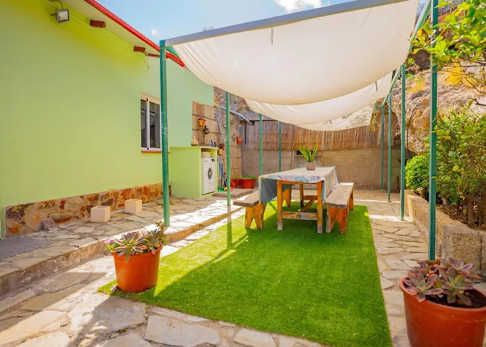 Buda Terra Nyaraló Santa Cruz de Tenerife